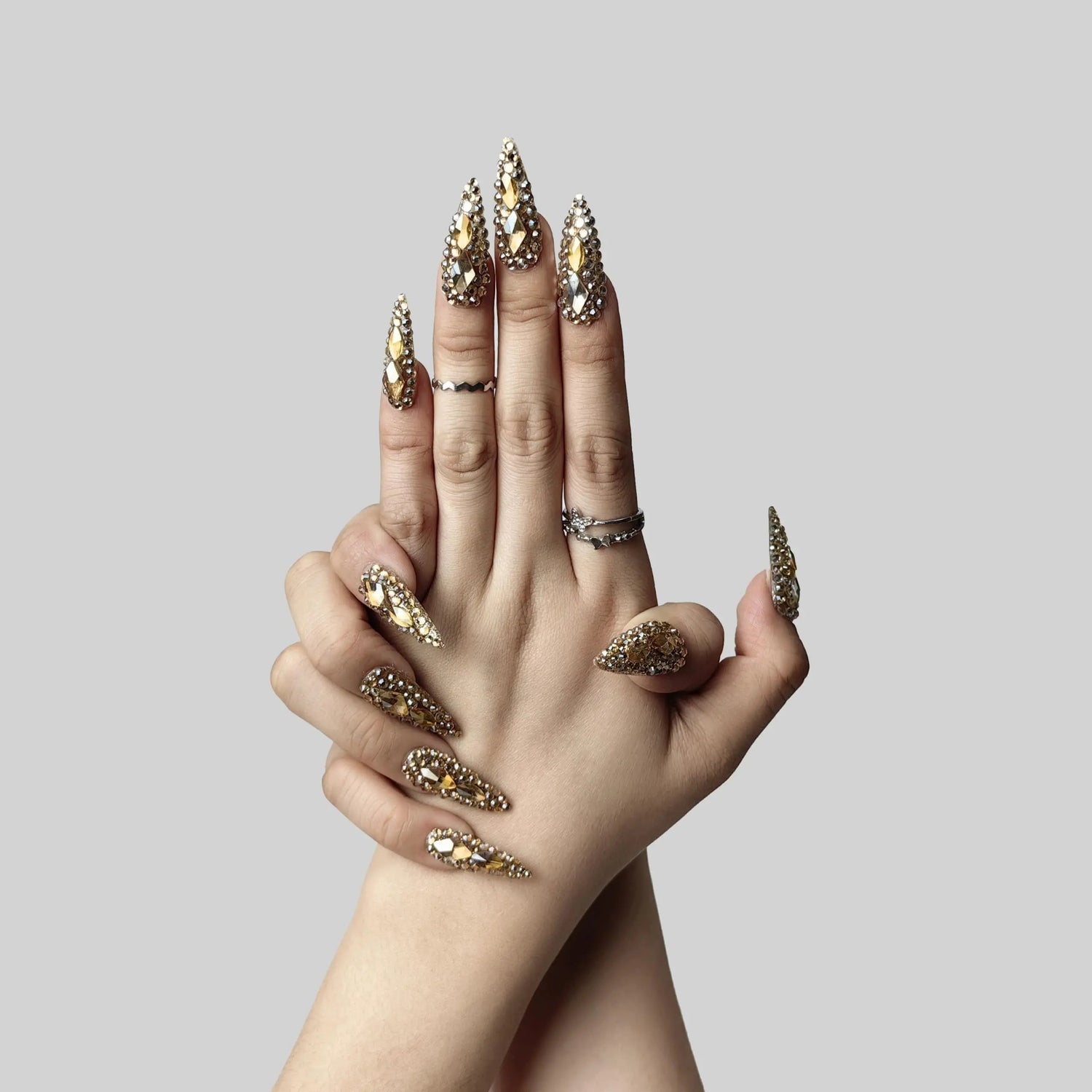 GGddsha Full Diamond Medium Almond Press On NailsReusable PMMA Acrylic Handmade Nails Full Deluxe 3DCrystal Fake Nails W Box Gift For Women,Crown Jewel SmartPaws